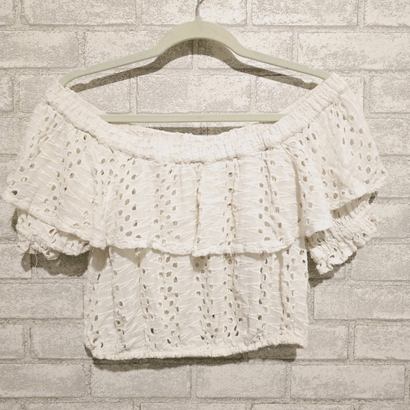 Free People Tops - Free People Eyelet Boho Crop top